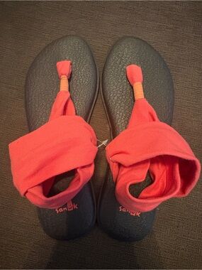 Sanuk Coral Pink Wrap-Style Thong Sandals Yoga Sling 2 Comfort Size 9 NWOT
